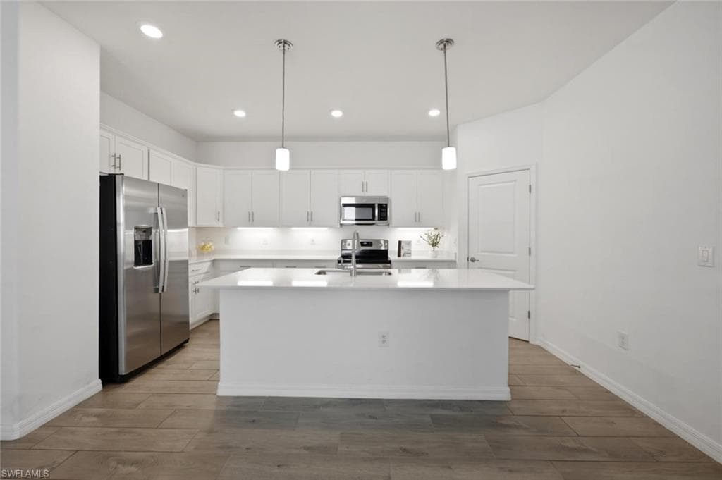 2294 Avocado LN-13