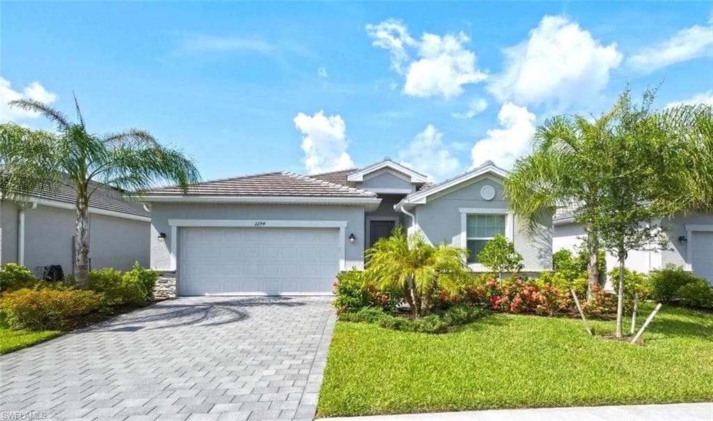 2294 Avocado LN-1