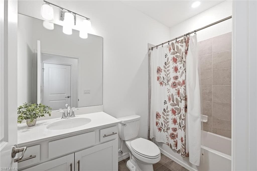 2294 Avocado LN-20