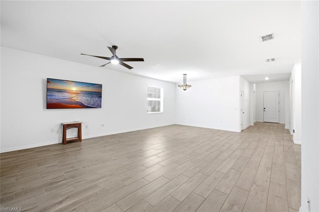 2294 Avocado LN-10