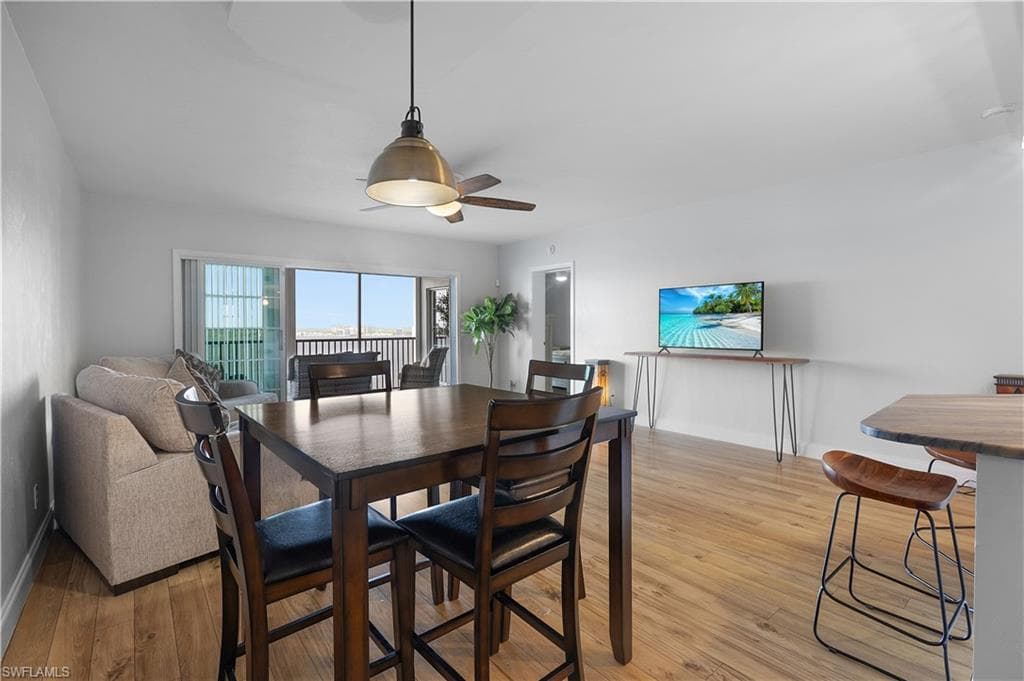 1901 Clifford ST 1402-17