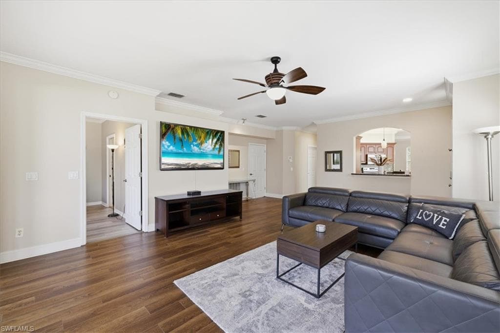 9361 Alamander CT 401-12