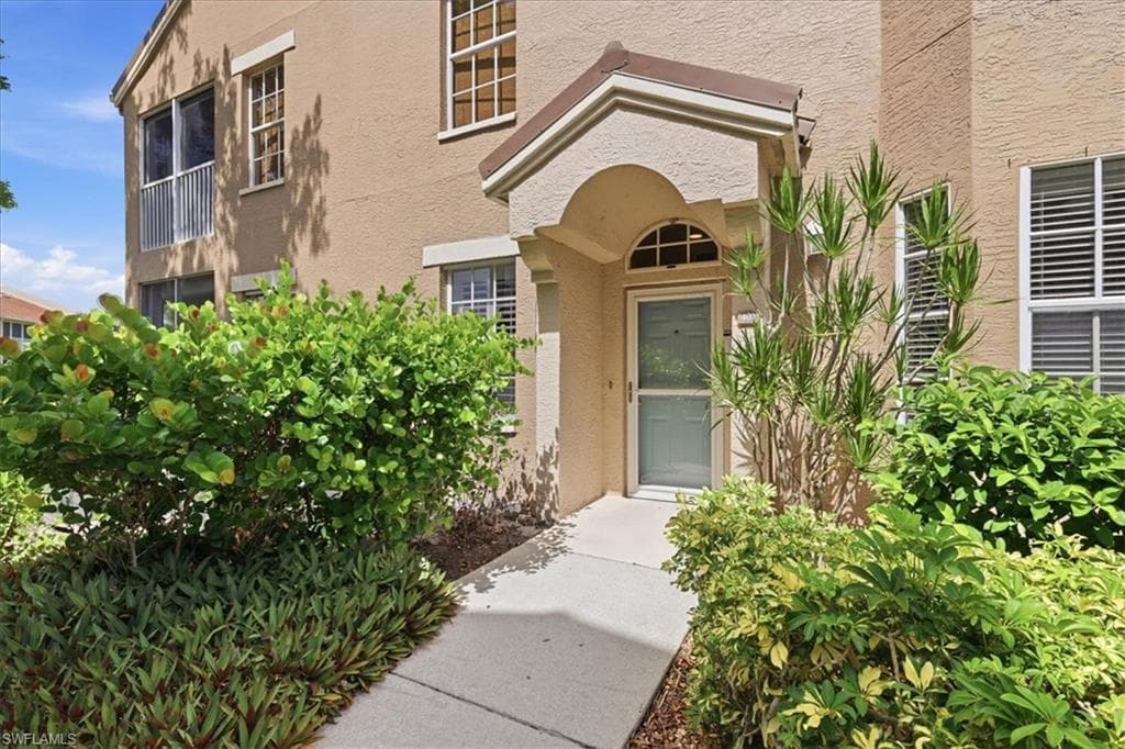 9361 Alamander CT 401-1