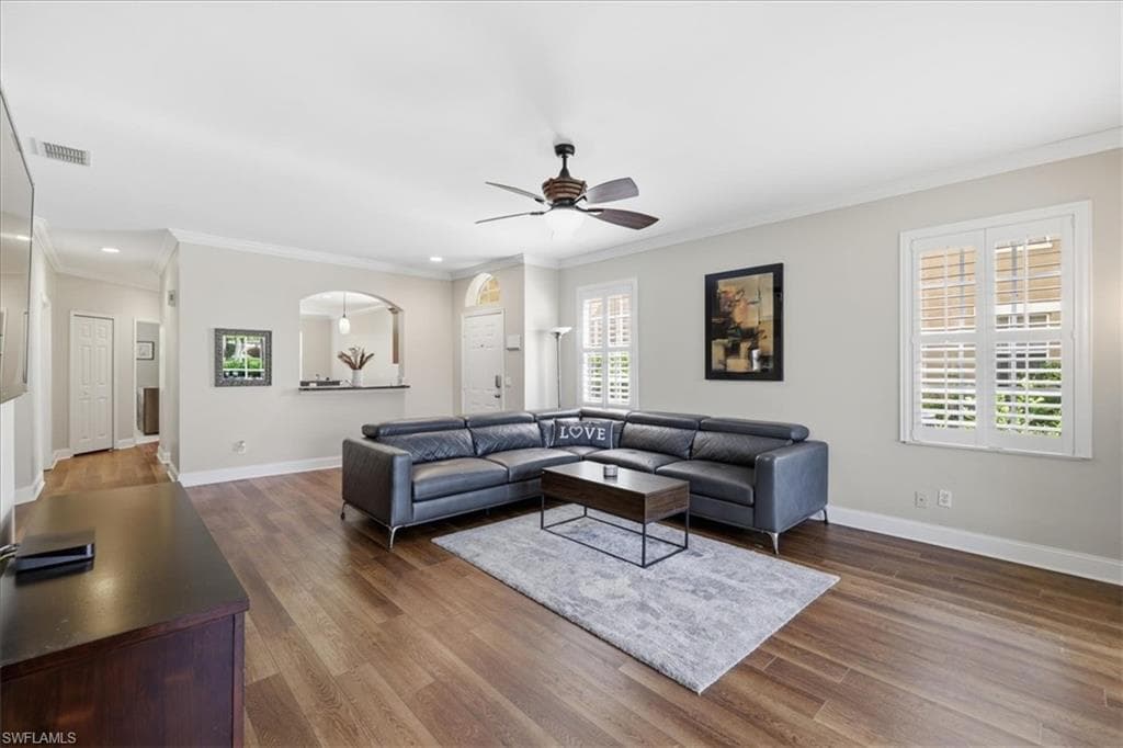 9361 Alamander CT 401-15