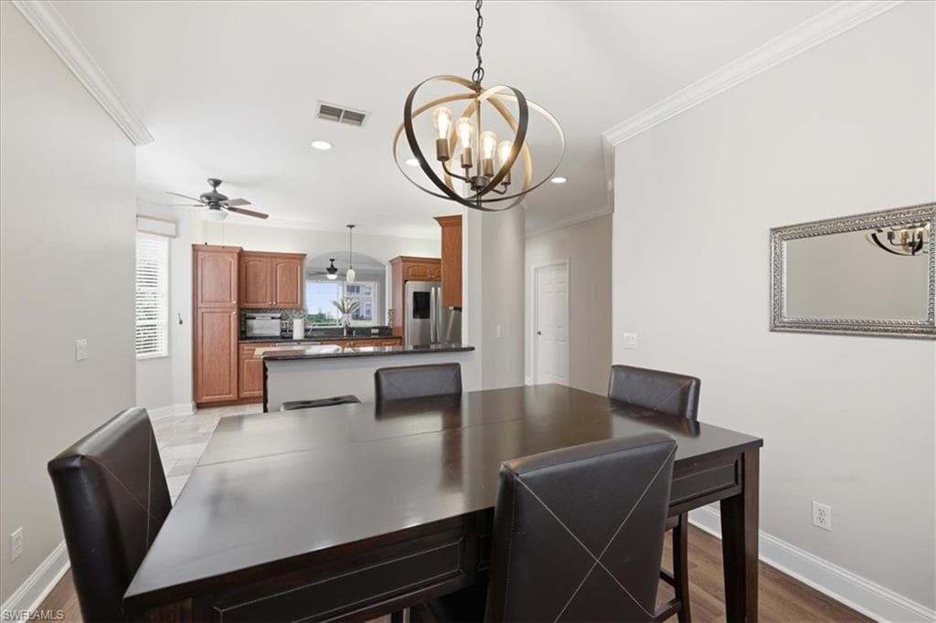 9361 Alamander CT 401-8