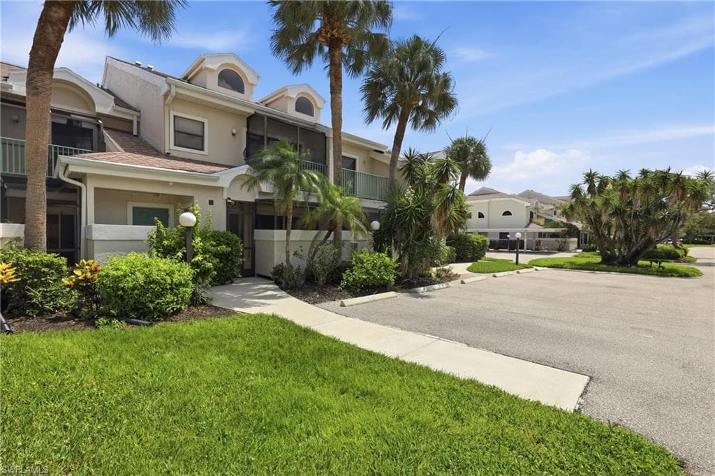 81 Emerald Woods DR M3-5