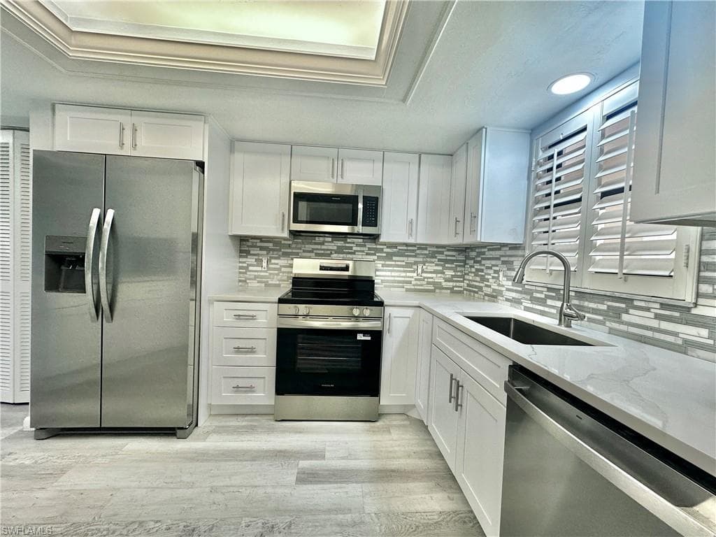 4955 Pepper CIR B-204-2