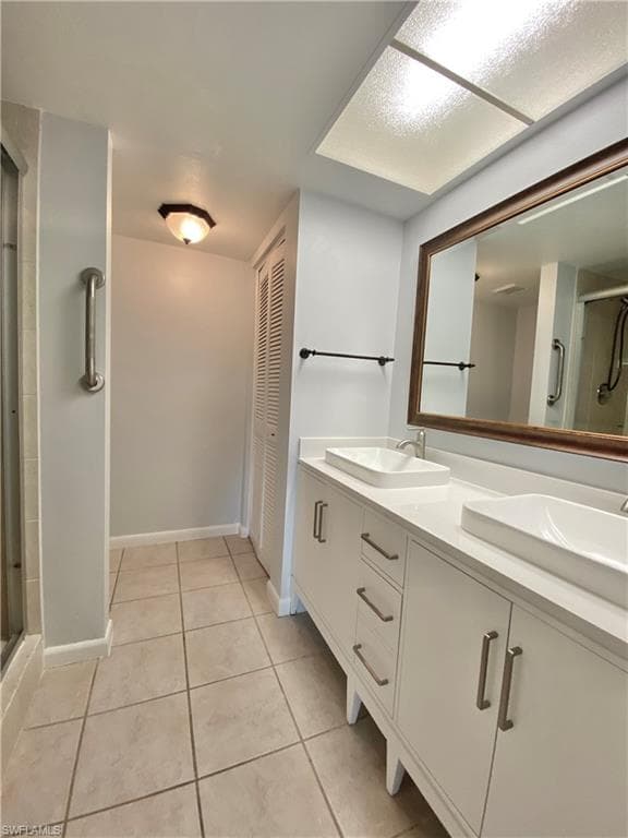 4955 Pepper CIR B-204-8