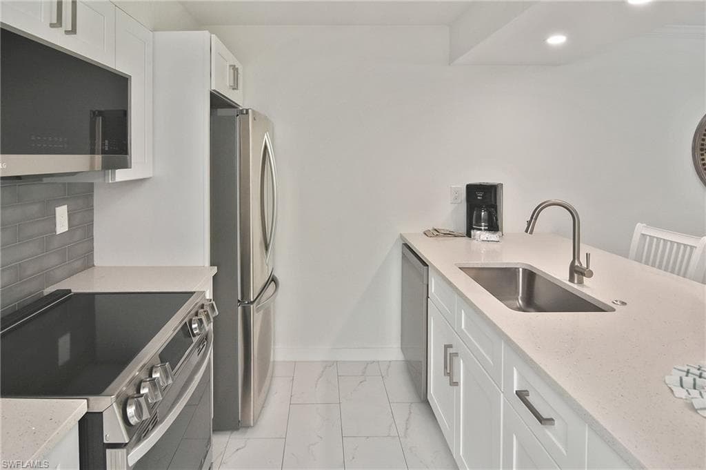 1501 Middle Gulf DR 105F-19