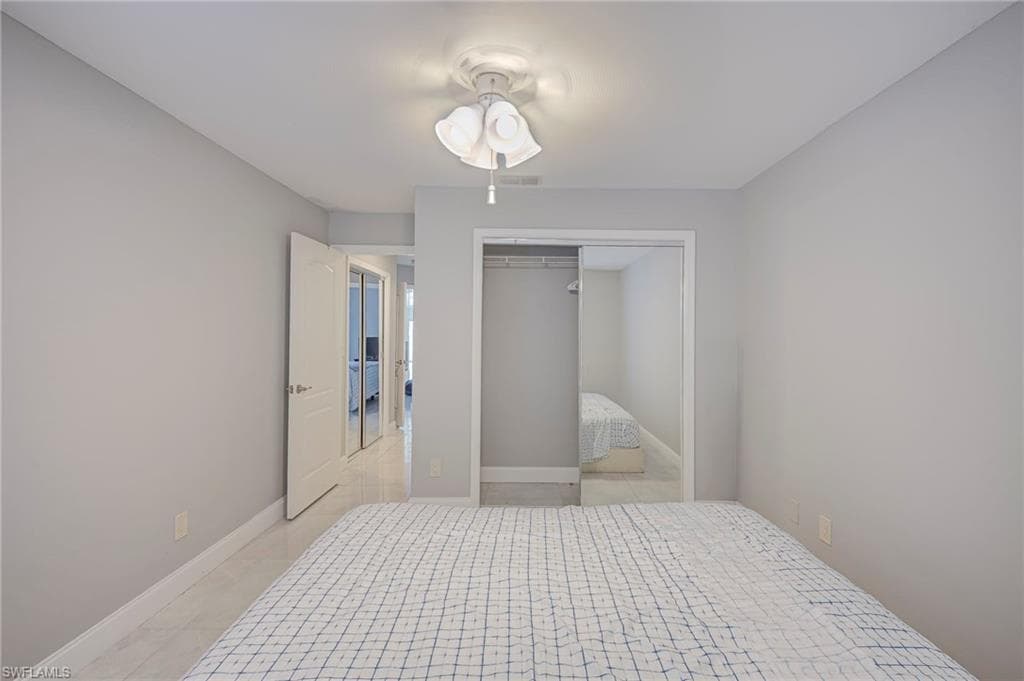 6630 Middlesex PL-19