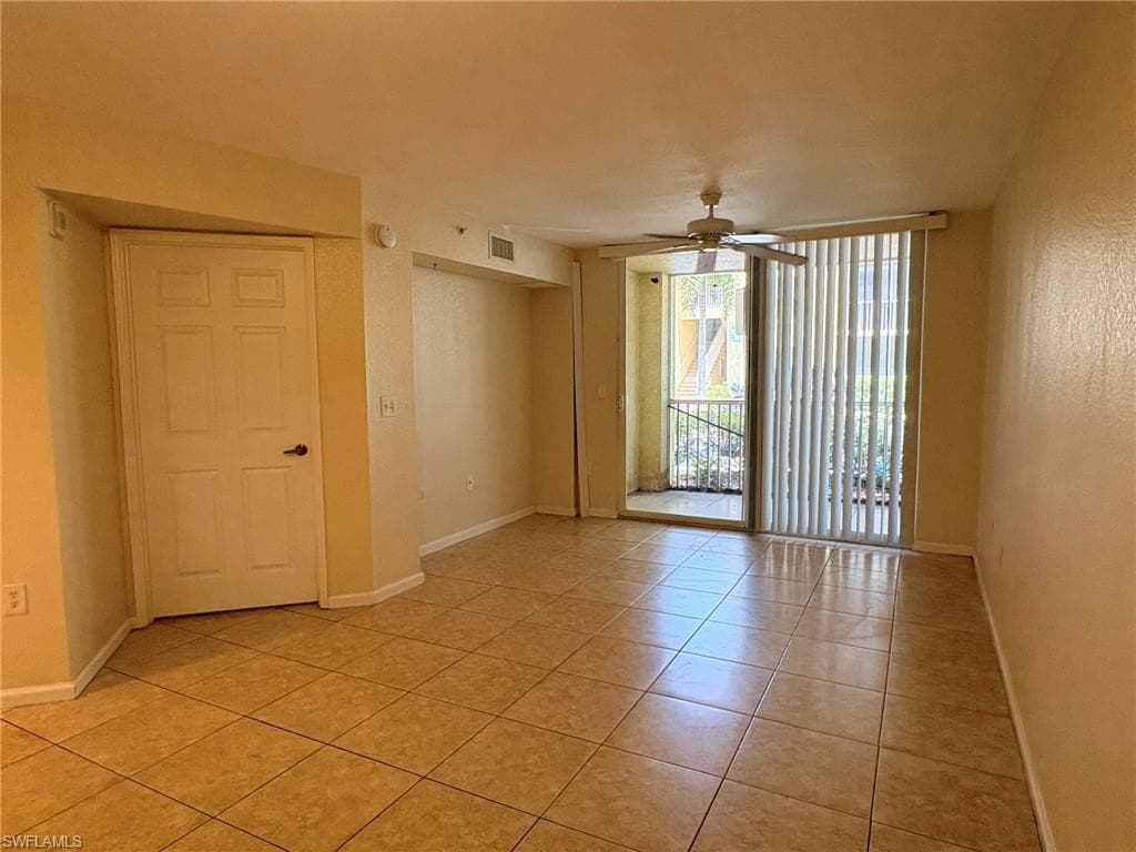 4121 Residence DR 305-3