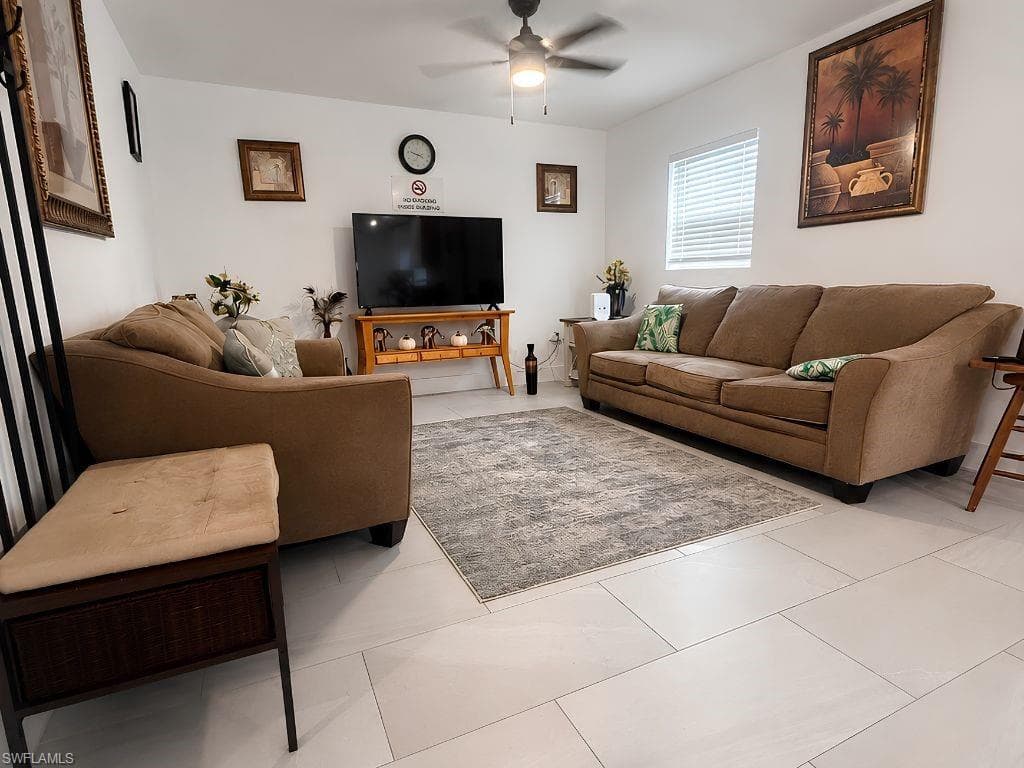 2839 Cocos AVE-3