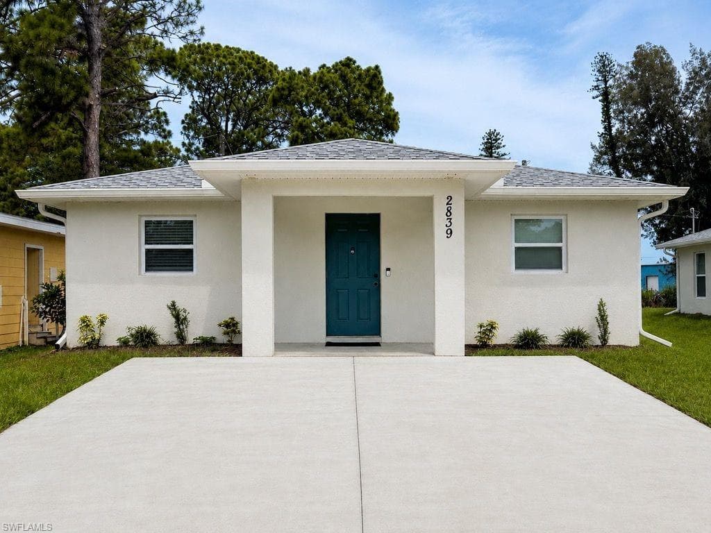 2839 Cocos AVE-1