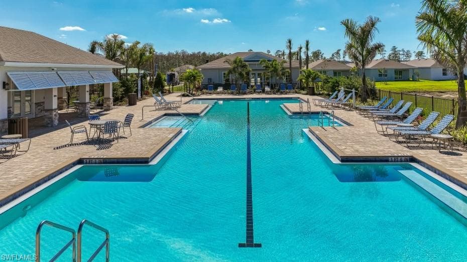 11323 SUNSET PRESERVE DR-38