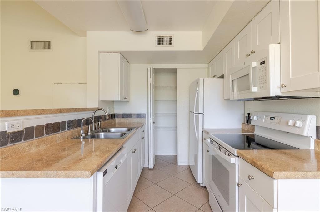 12561 Equestrian CIR 802-7