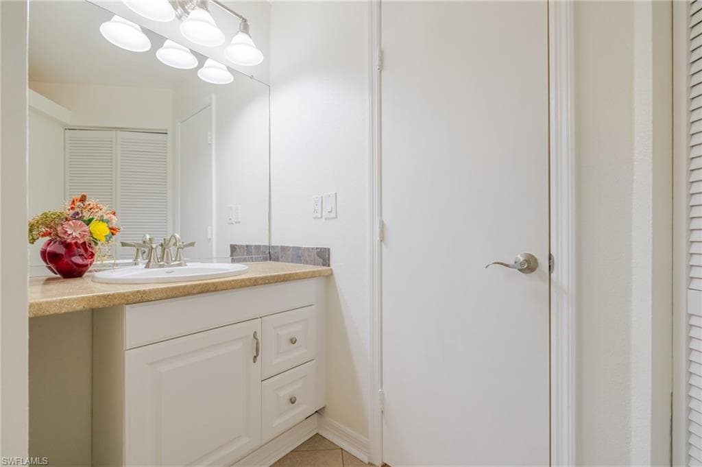 12561 Equestrian CIR 802-20