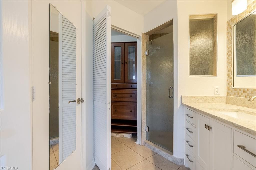 12561 Equestrian CIR 802-14