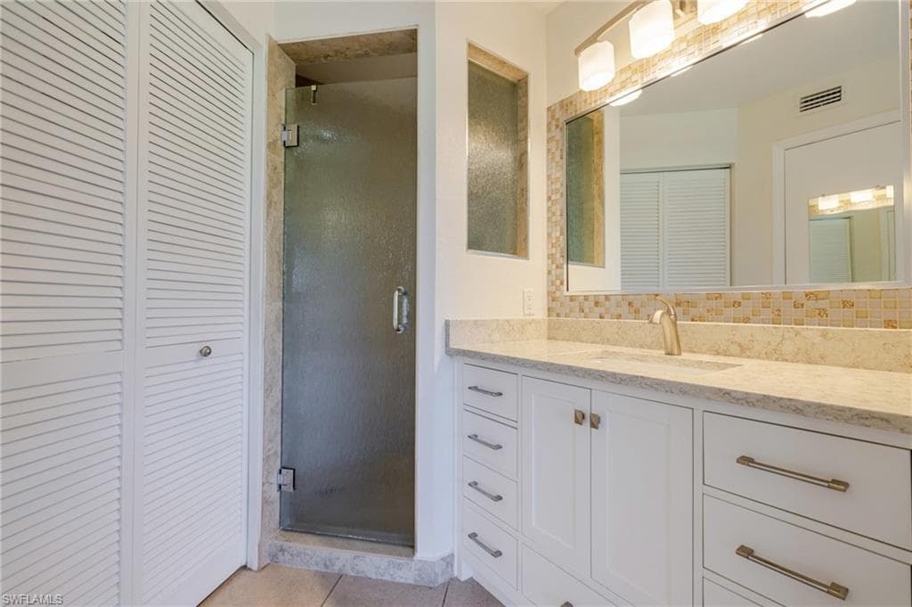 12561 Equestrian CIR 802-11
