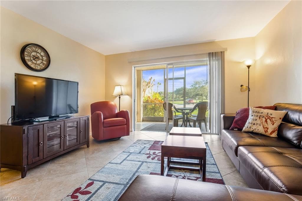 1075 Foxfire LN 103-1