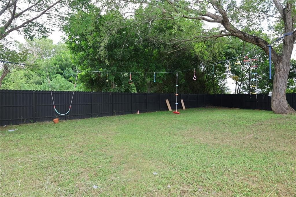 480 Valley DR-12