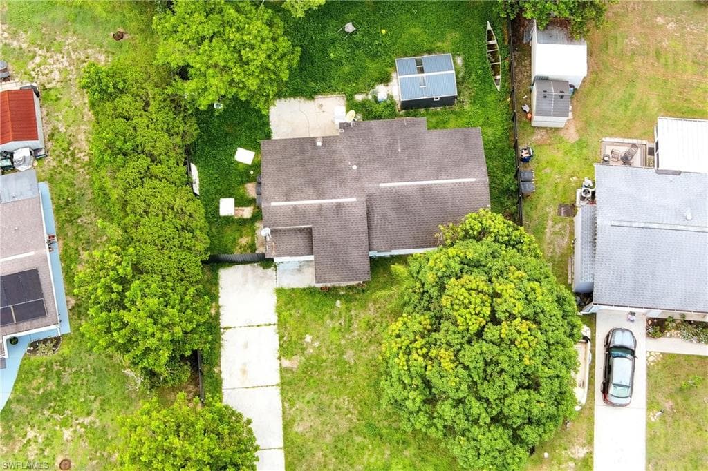 480 Valley DR-10