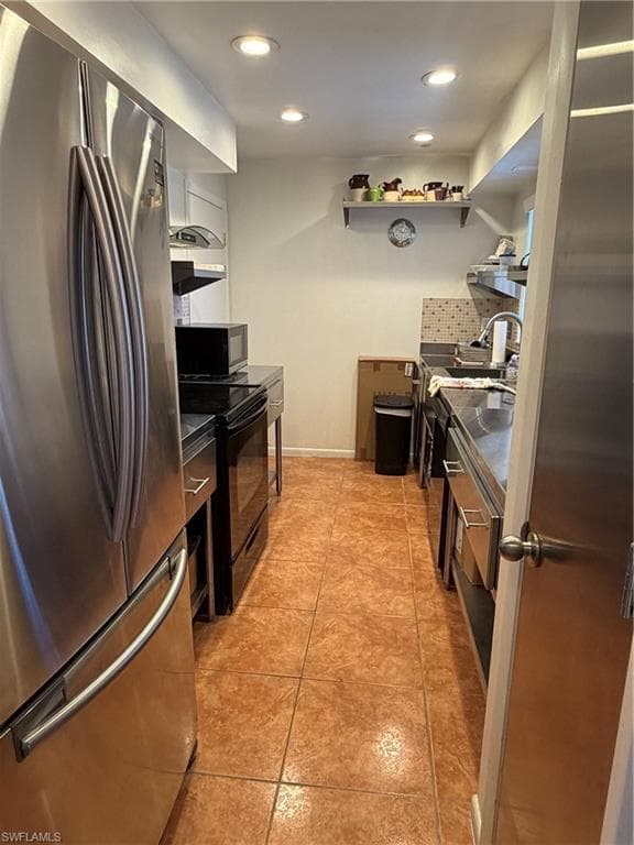 126 Oakside ST-9