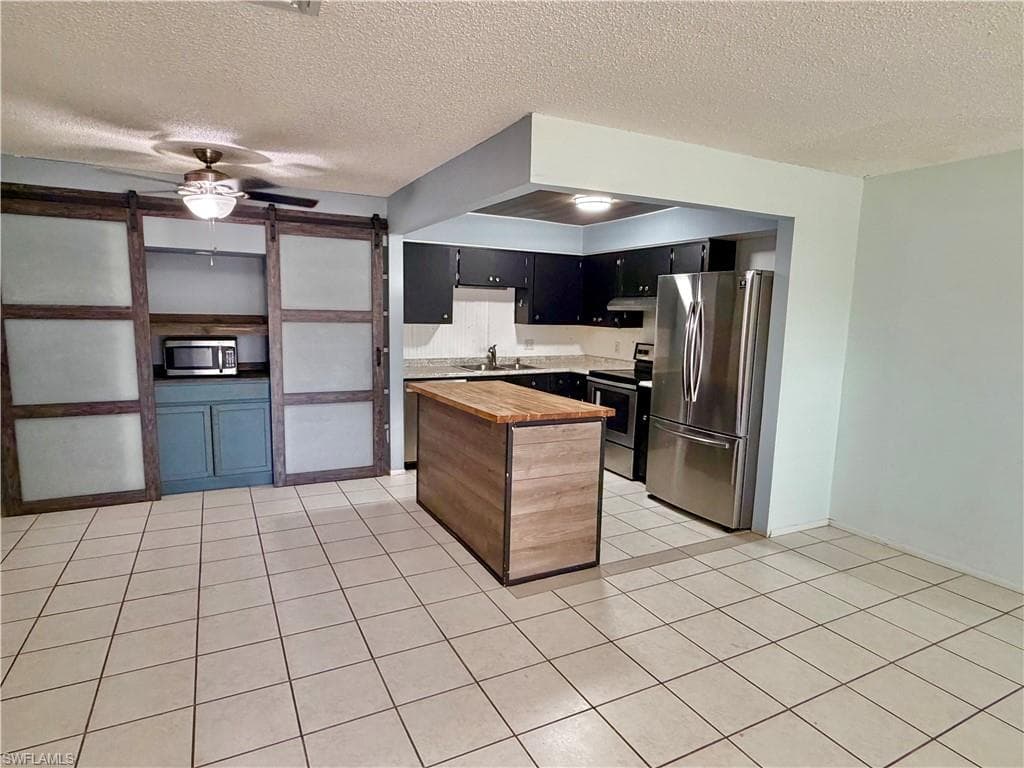 6124 Principia DR 2-3