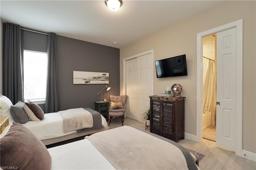 1169 S Town And River DR-31