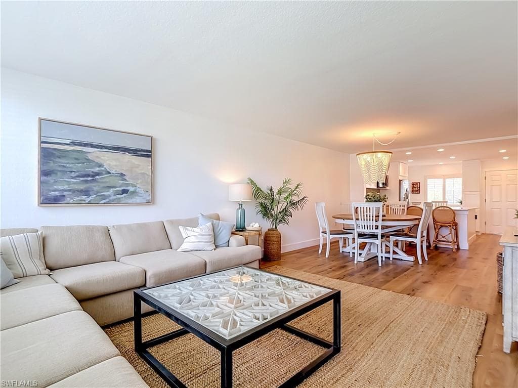 979 E Gulf DR D433-18