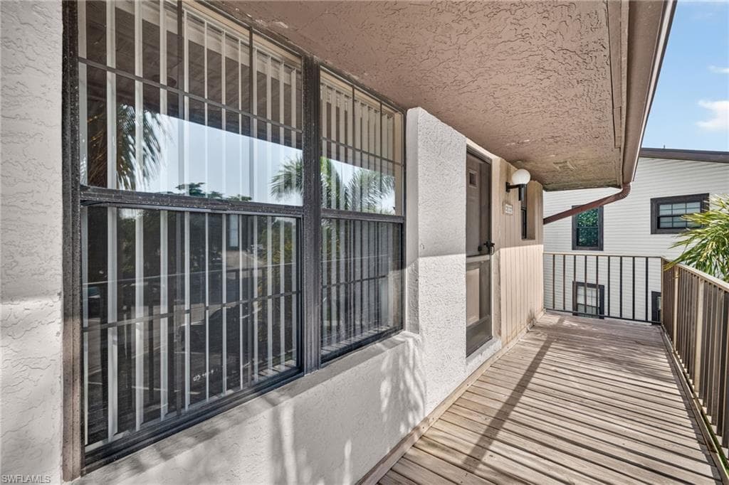 5365 Treetops DR S206-20