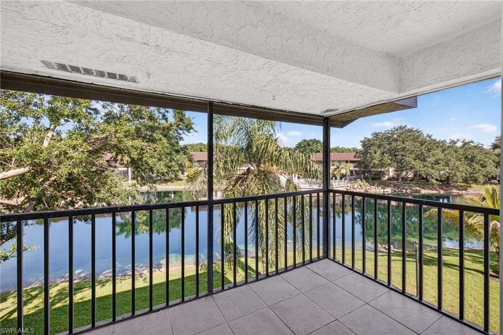 5365 Treetops DR S206-18