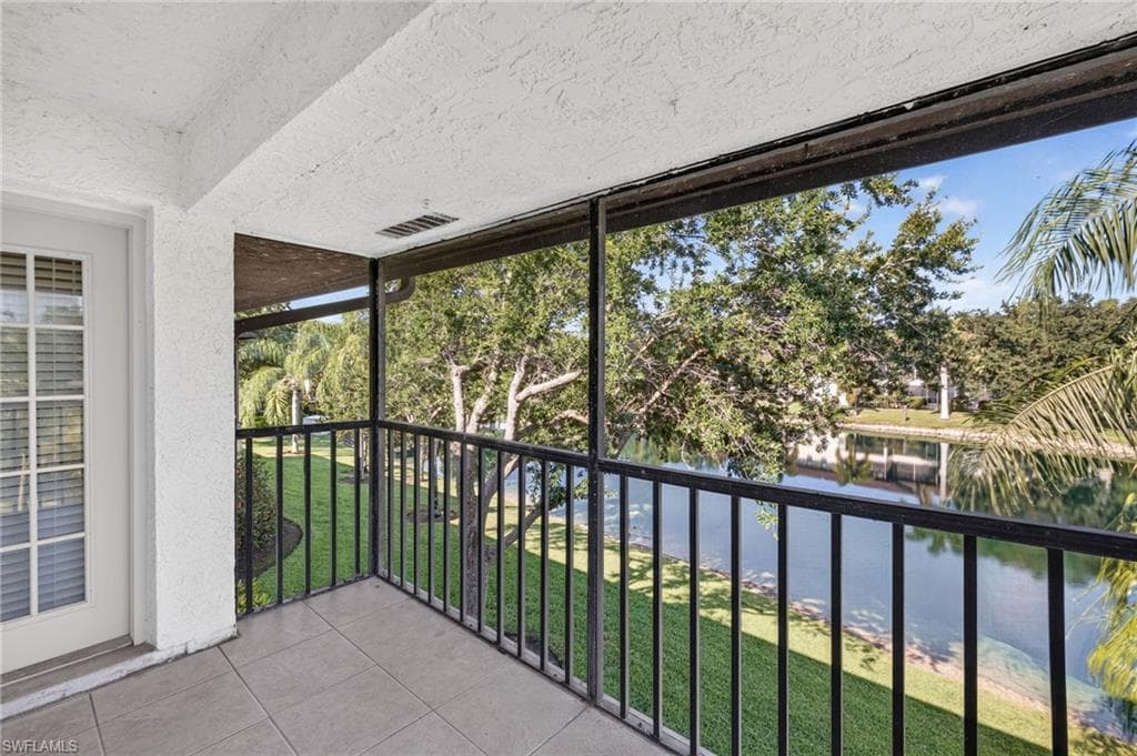 5365 Treetops DR S206-19