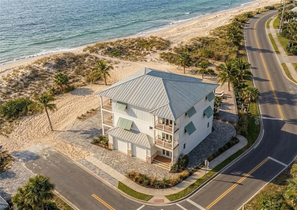 5698 Estero BLVD-3
