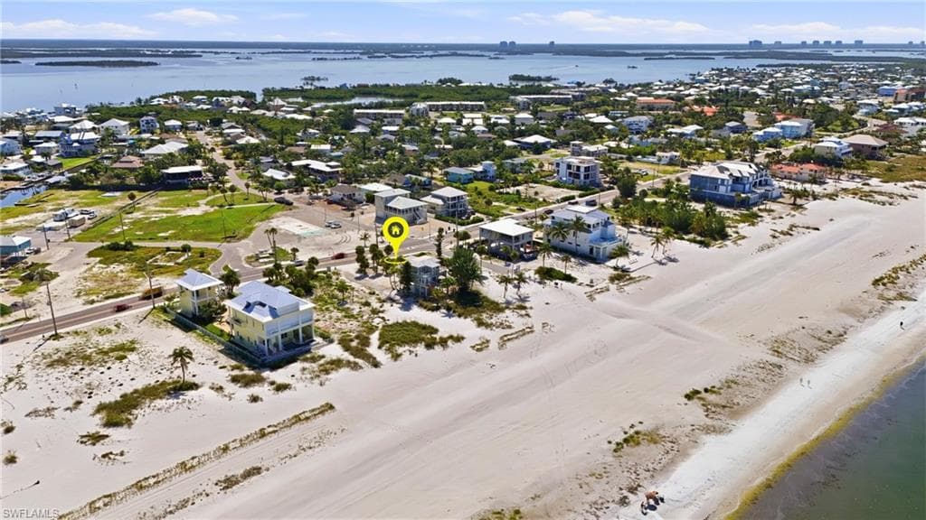 5698 Estero BLVD-18