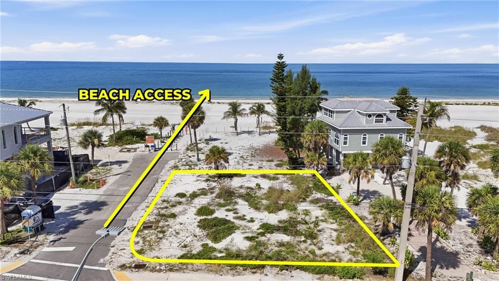 5698 Estero BLVD-11