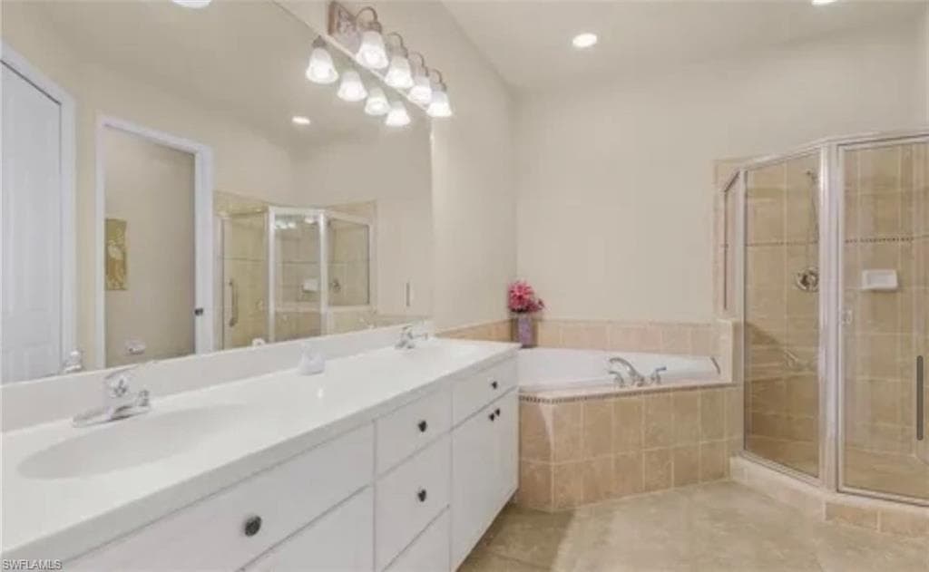 4235 SE 20th PL C201-6