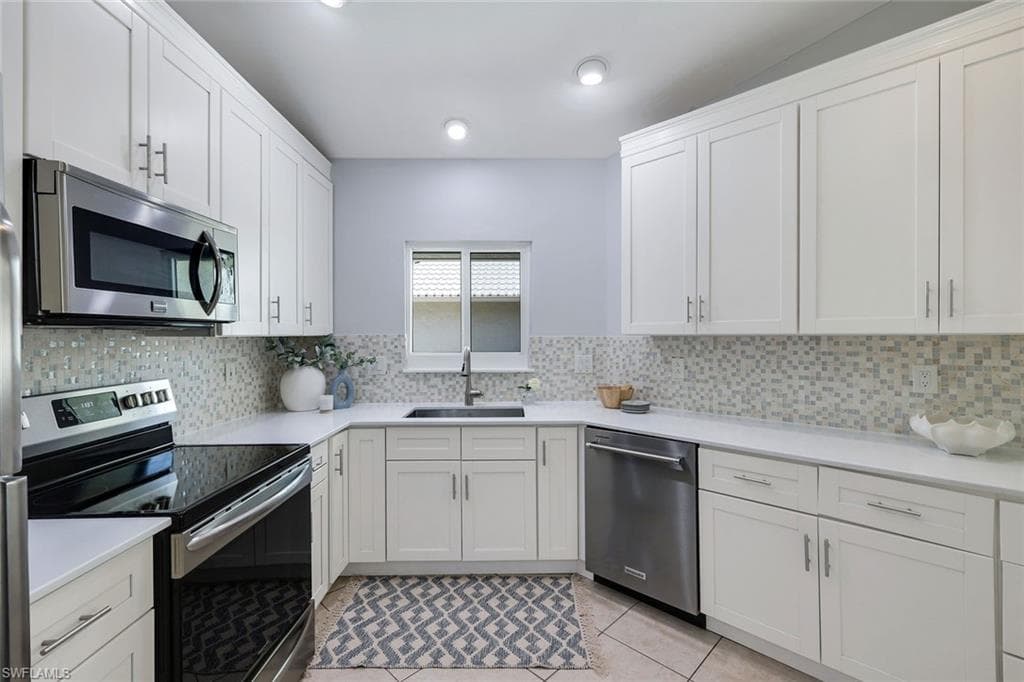 11054 Linnet LN-12