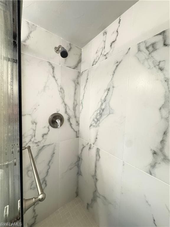 4906 Victoria DR 108-12