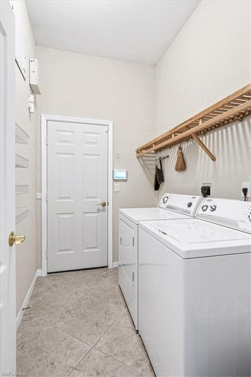 2493 Keystone Lake DR-27