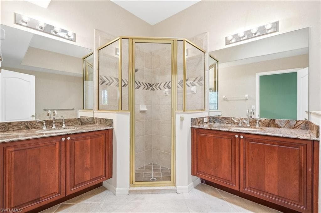 2493 Keystone Lake DR-18