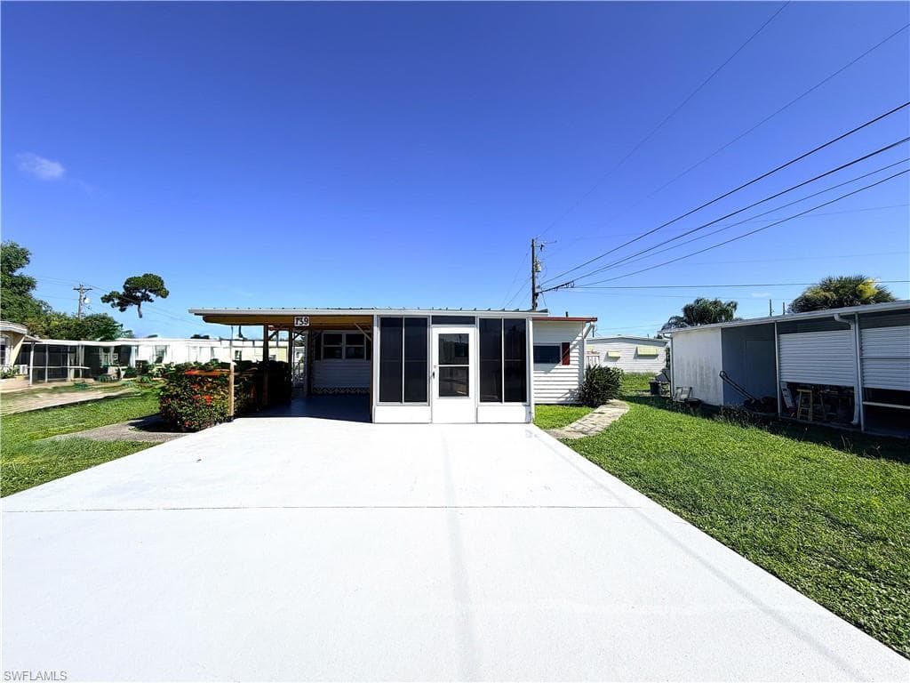 139 Gaslight AVE-2