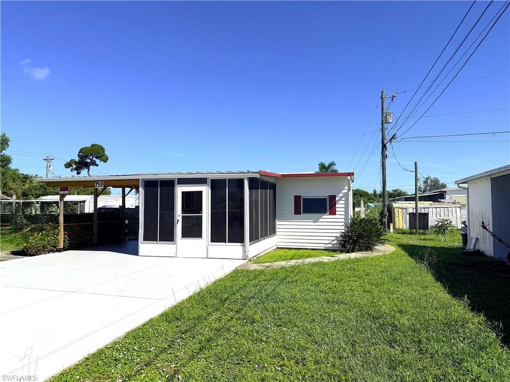 139 Gaslight AVE-1