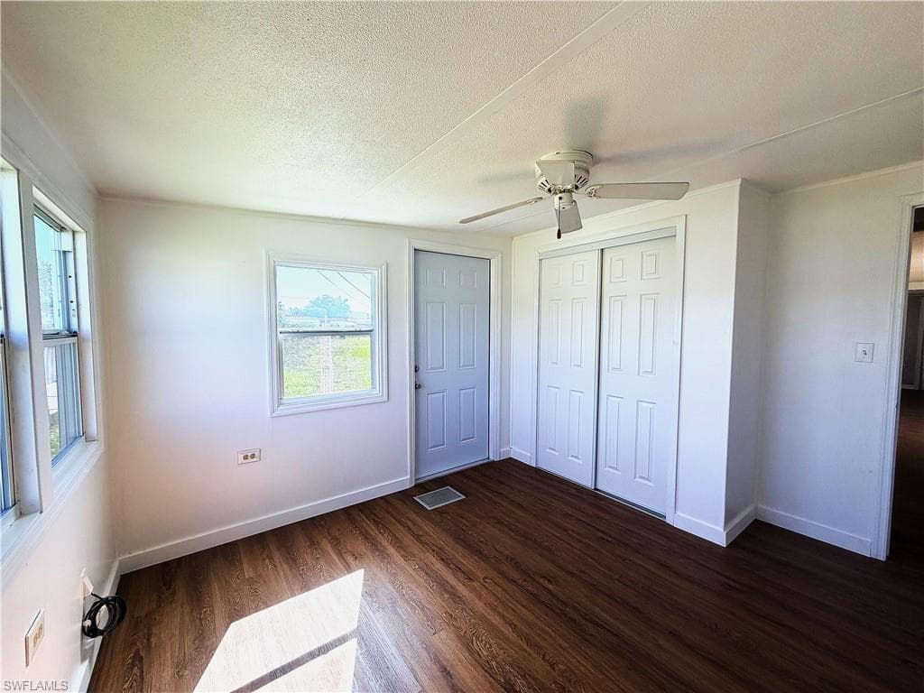 139 Gaslight AVE-11