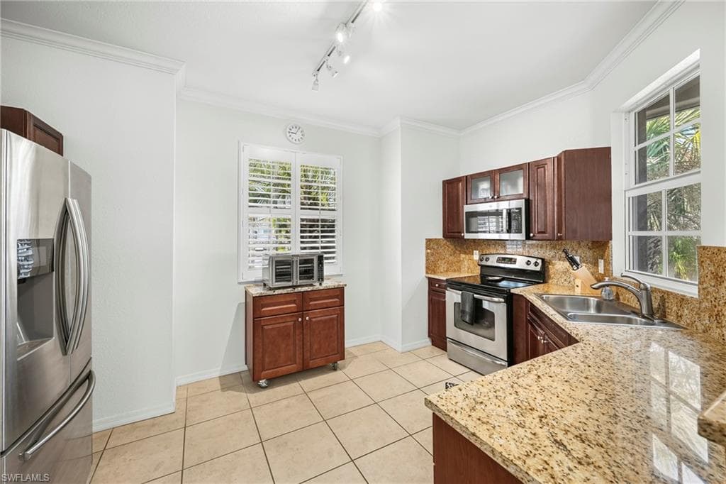 23461 Alamanda DR 206-18