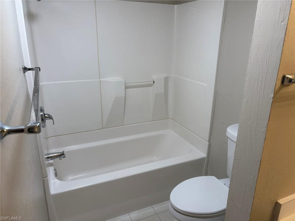 3704 Broadway 214-17