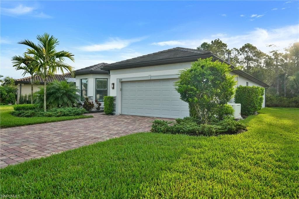 6820 Winding Cypress DR-4