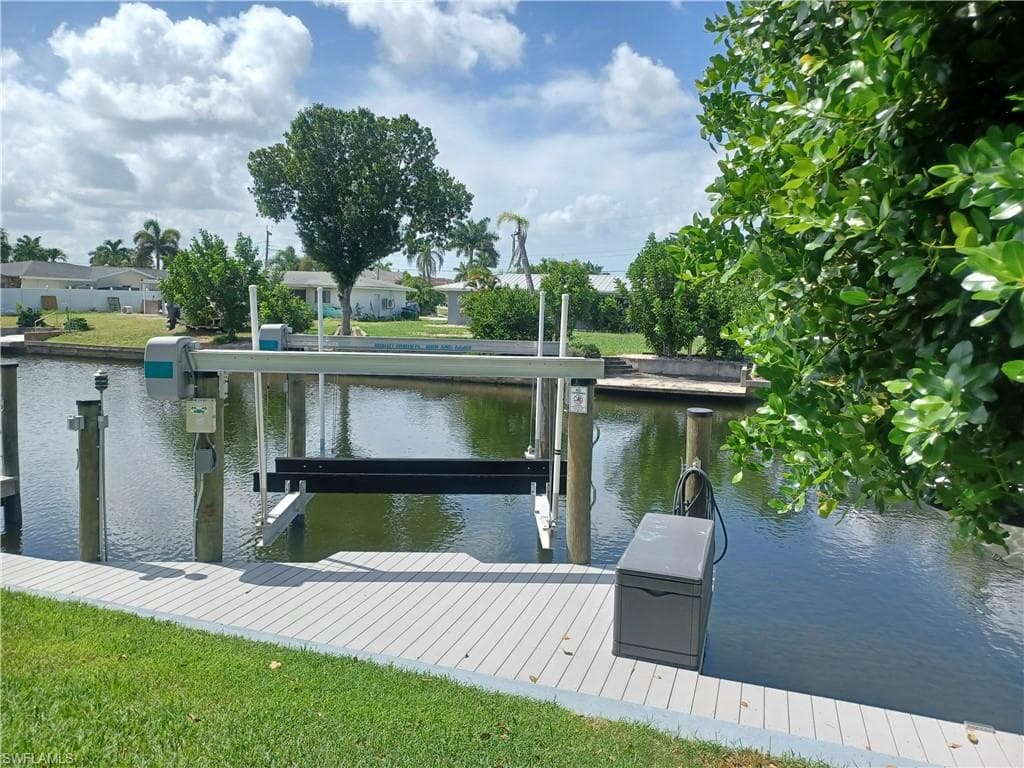 208 Cape Coral PKWY E 107-30