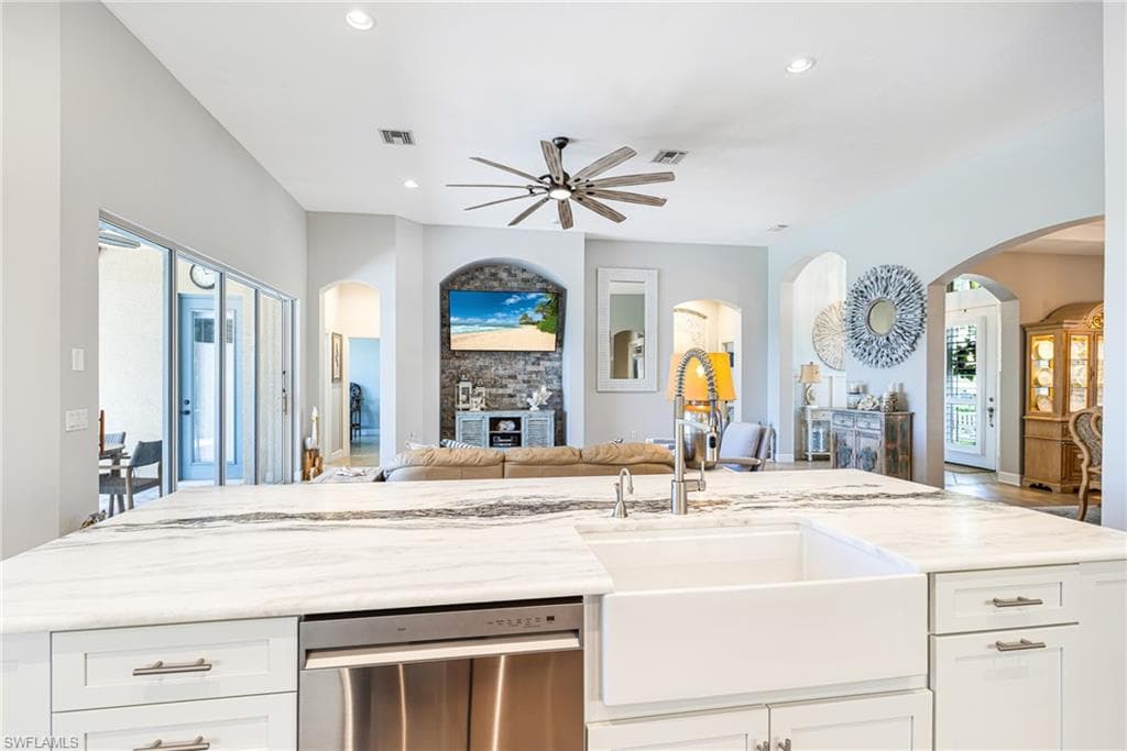 5589 Whispering Willow WAY-8