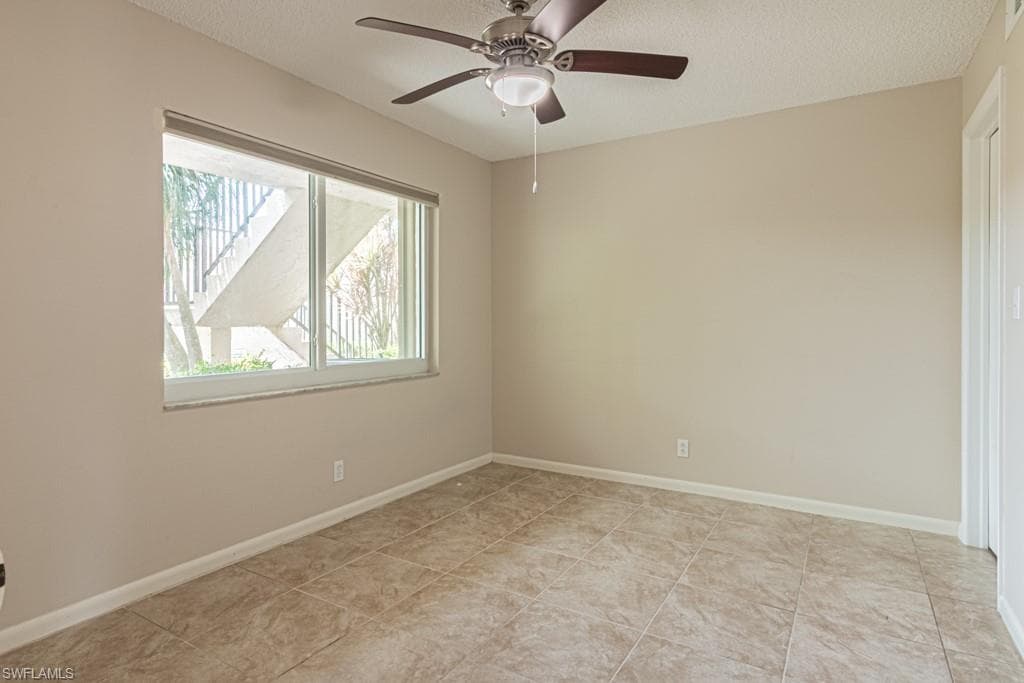 149 Palm DR 17-20