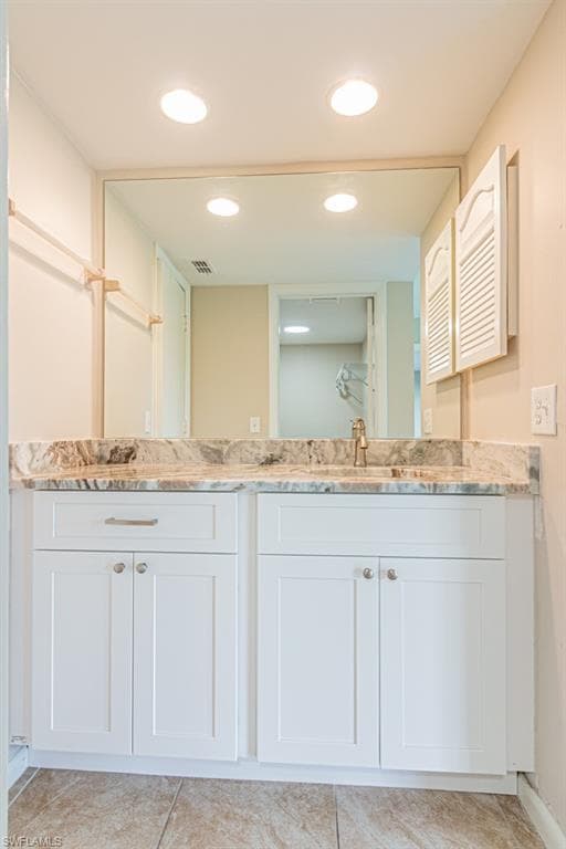 149 Palm DR 17-19
